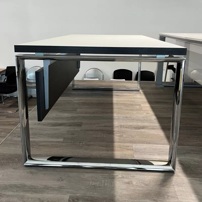 SILVER│Bureau Direction droit  L 180 x p 90 - avec voile de fond│Blanc / Ebène Ash / Chromé