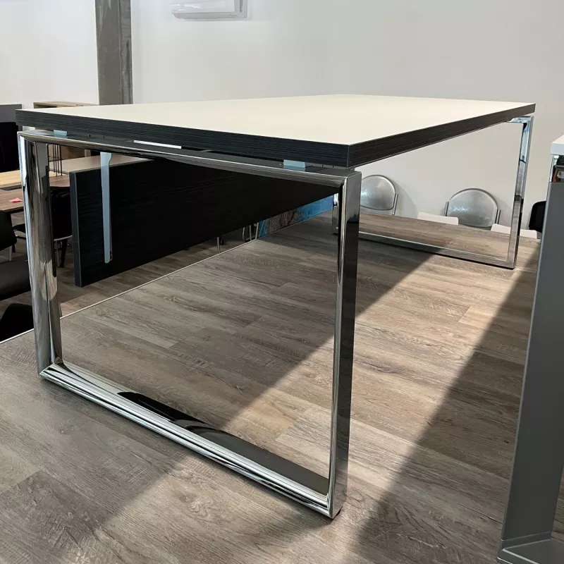 SILVER│Bureau Direction droit  L 180 x p 90 - avec voile de fond│Blanc / Ebène Ash / Chromé