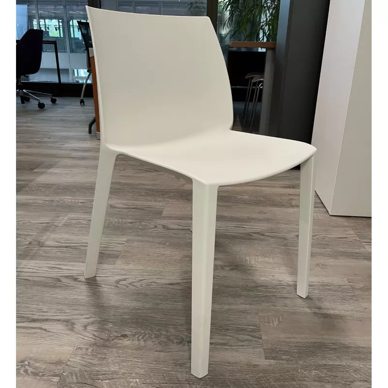 SOLÉO│Chaise collectivité│Sans accoudoirs│int-éxt.│Blanc Coco